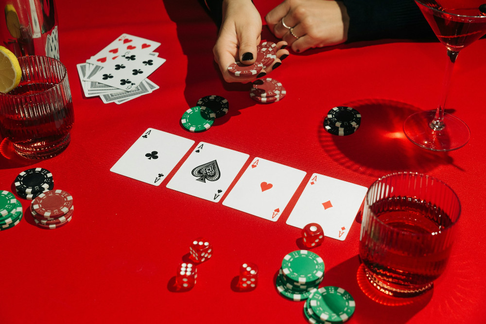 poker button